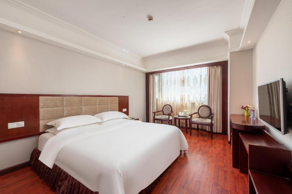 Overseas Chinese Hotel Zhuhai Exterior foto